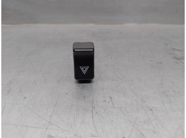 Recambio de warning para renault 5 (b/c40) 1.1 referencia OEM IAM 7700766424  