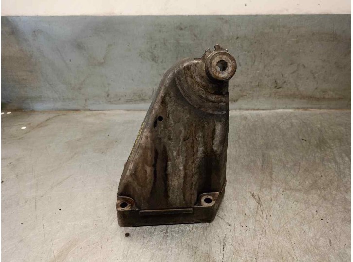 Replacement right engine mount for Mercedes-Benz E Class (W211) Sedan 3.2 CDI CAT OEM IAM reference A6132230504 