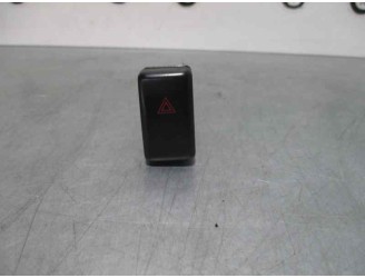 Replacement hazard warning switch for Opel Monterey 3.0 DTI CAT OEM IAM reference 7636B82 