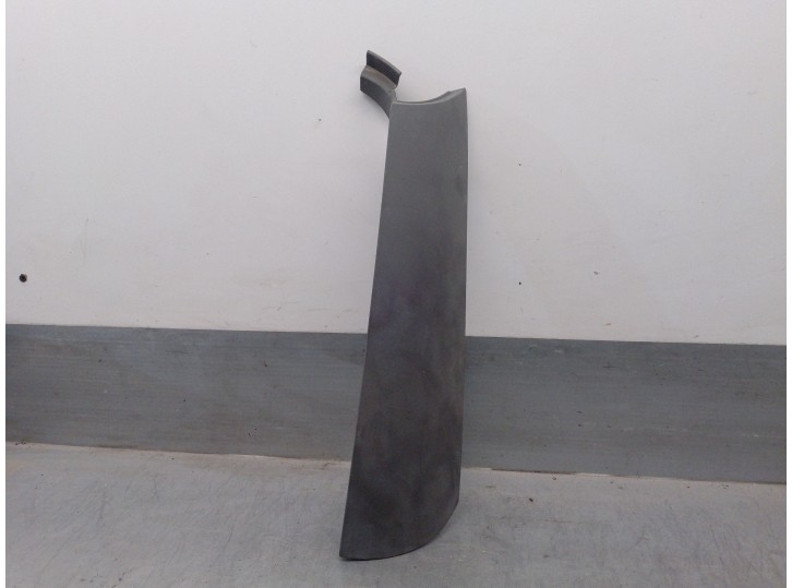 Replacement rear moldings for Renault 5 (B/C40) 1.1 OEM IAM reference 7700755868 LEFT 