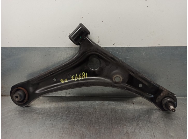 Recambio de brazo suspension inferior delantero derecho para mitsubishi space star (a00) 1.2 referencia OEM IAM 4013A310  