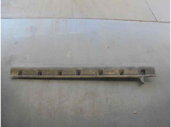 Recambio de spoiler talonera lateral izquierda para fiat sedici (189) 1.9 8v multijet dynamic referencia OEM IAM 7724179J0 