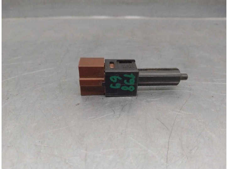 Recambio de interruptor para nissan navara pick-up (d40m) 2.5 dci diesel cat referencia OEM IAM 253004M400  