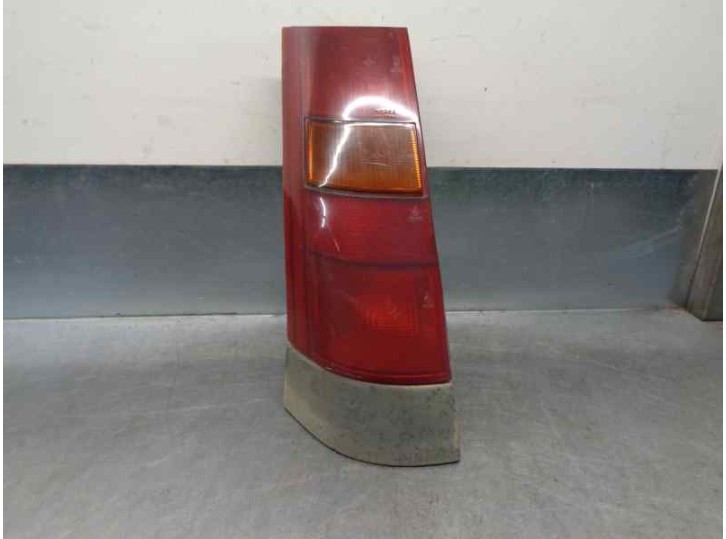 Replacement rear left tail light for Renault 5 (B/C40) GTL (B/C 402, C 407) OEM IAM reference 7702163233 