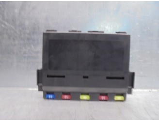 Recambio de caja reles / fusibles para lexus is 200 (ds2/is2) 220d referencia OEM IAM 8921153020  