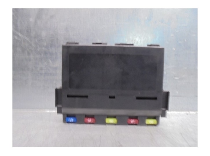 Recambio de caja reles / fusibles para lexus is 200 (ds2/is2) 220d referencia OEM IAM 8921153020 