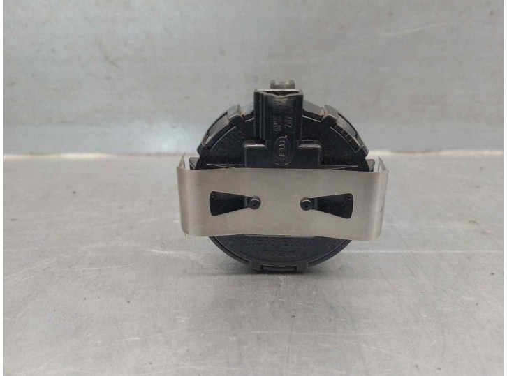 Replacement rain sensor for Nissan Navara pick-up (D40M) 2.5 DCi diesel CAT OEM IAM reference 28536EB30A 