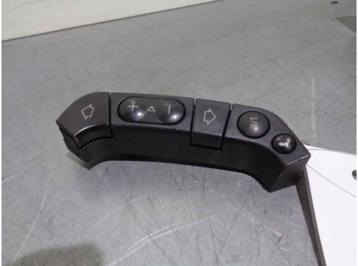 Recambio de mando volante para bmw serie 7 (e38) 725tds referencia OEM IAM 8368971 03740300 