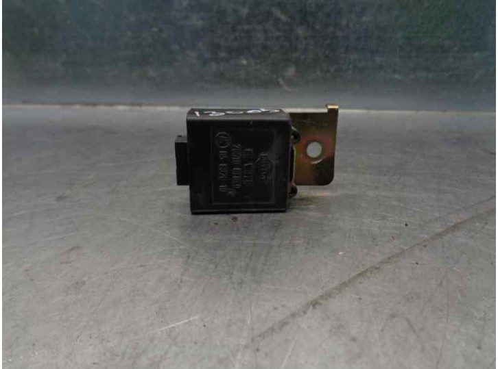 Replacement relay for Nissan Terrano/Terrano II (R20) 2.7 turbodiesel OEM IAM reference 285100F060 