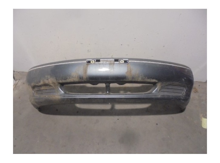 Recambio de paragolpes delantero para daewoo nexia 1.5 cat referencia OEM IAM VERDE 5 PUERTAS
