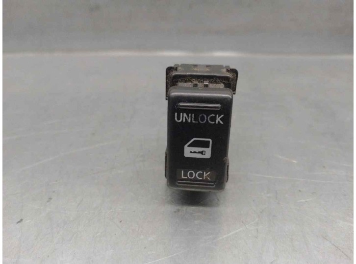 Replacement remote control for Nissan Navara Pick-Up (D40M) 2.5 DCI Diesel CAT OEM IAM reference 25210EB300 