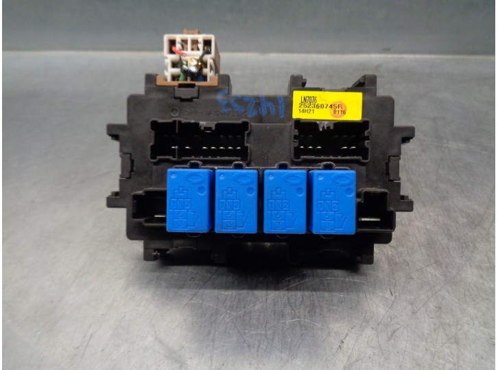 Recambio de caja reles / fusibles para renault koleos 2.0 dci diesel fap referencia OEM IAM 252360745R 