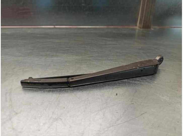 Recambio de brazo limpia delantero izquierdo para land rover range rover (lm) 3.0 td6 referencia OEM IAM 977 LIMPIAFARO