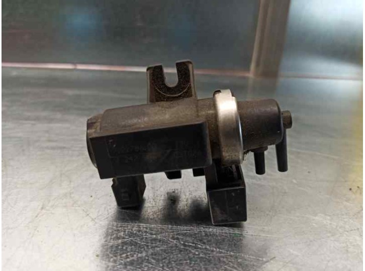 Recambio de electrovalvula vacio para land rover range rover (lm) 3.0 td6 referencia OEM IAM 72279600 2247906 