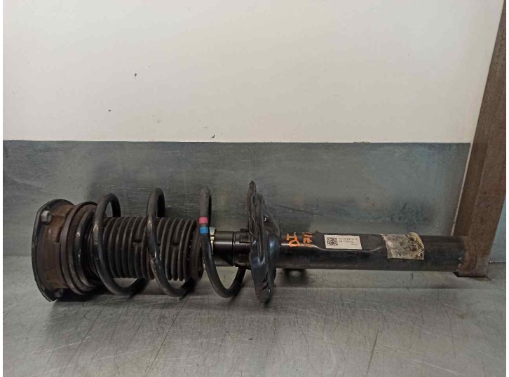 Replacement front left shock absorber for Skoda Octavia Combi (5E5) 1.5 16V TGI bivalent petrol / CNG OEM reference 