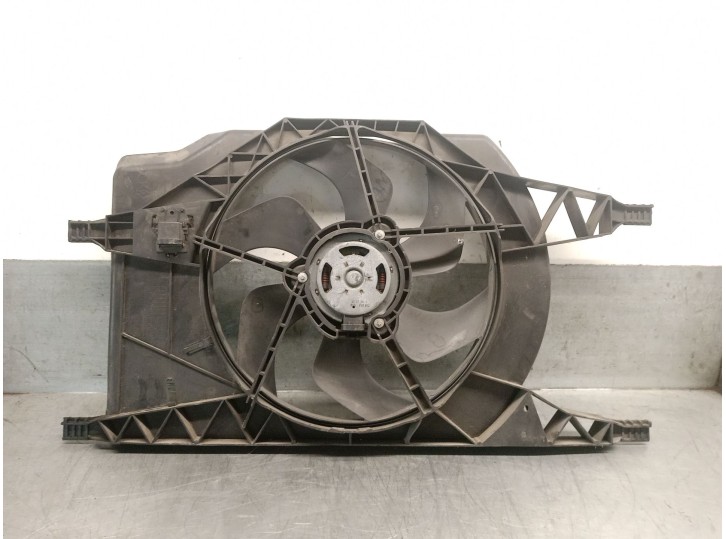 Recambio de electroventilador para renault laguna ii (bg0) 1.9 dci diesel referencia OEM IAM 8200025835 7701067591 