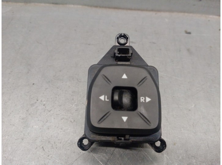 Recambio de mando retrovisor para hyundai ix35 (lm, el, elh) 1.6 referencia OEM IAM 3834801110  