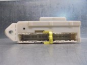 Recambio de caja reles / fusibles para lexus is 200 (ds2/is2) 220d referencia OEM IAM 8273053021 