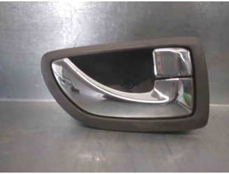 Recambio de maneta interior delantera derecha para hyundai xg 3.0 xg referencia OEM IAM 8262139000  5 PUERTAS