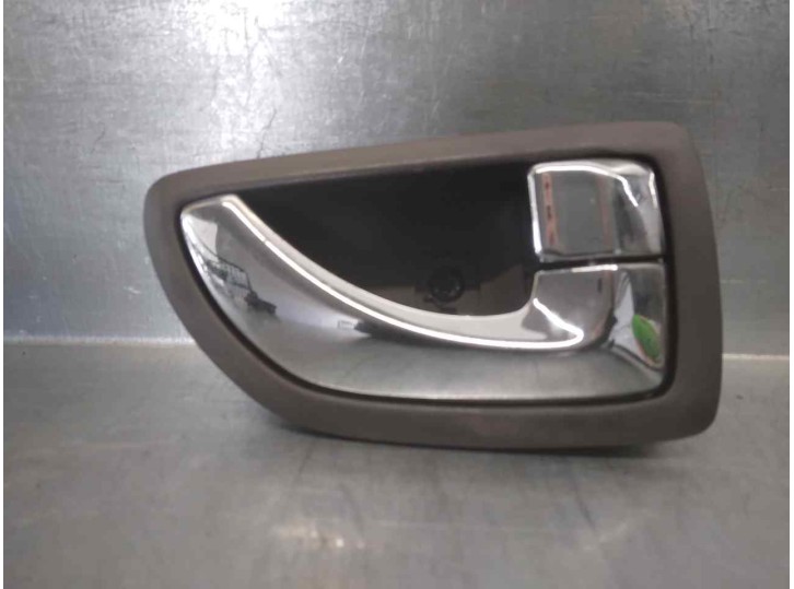 Recambio de maneta interior delantera derecha para hyundai xg 3.0 xg referencia OEM IAM 8262139000  5 PUERTAS