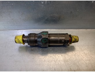 Replacement injector for Renault Clio I phase I+II (B/C57) 1.9 diesel OEM IAM reference LCC6730708C 