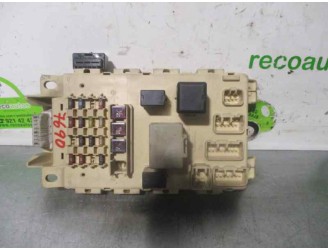Recambio de caja reles / fusibles para toyota yaris (ncp1/nlp1/scp1) 1.0 cat referencia OEM IAM 1567000870 9098702012 