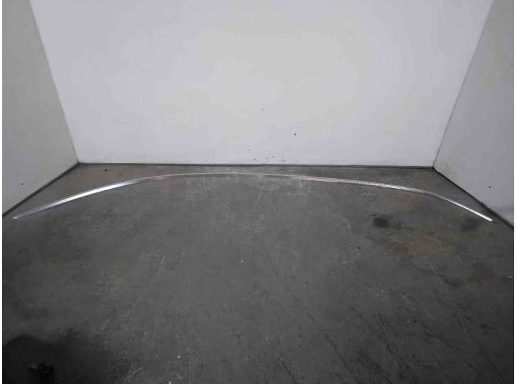 Recambio de moldura para audi a6 avant (4g5) 3.0 v6 24v tdi referencia OEM IAM 4G9853703 IZQUIERDO 