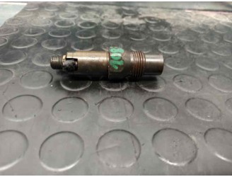 Replacement injector for Ford Mondeo Saloon (GD) 1.8 Turbodiesel CAT OEM IAM reference LDC008R01AA2 LCR6705601E LUCAS