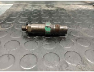 Replacement injector for Ford Mondeo sedan (GD) 1.8 turbodiesel CAT OEM IAM reference LDC008R01AA2 LCR6705601E LUCAS