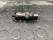 Recambio de inyector para ford mondeo berlina (gd) 1.8 turbodiesel cat referencia OEM IAM LDC008R01AA2 LCR6705601E LUCAS