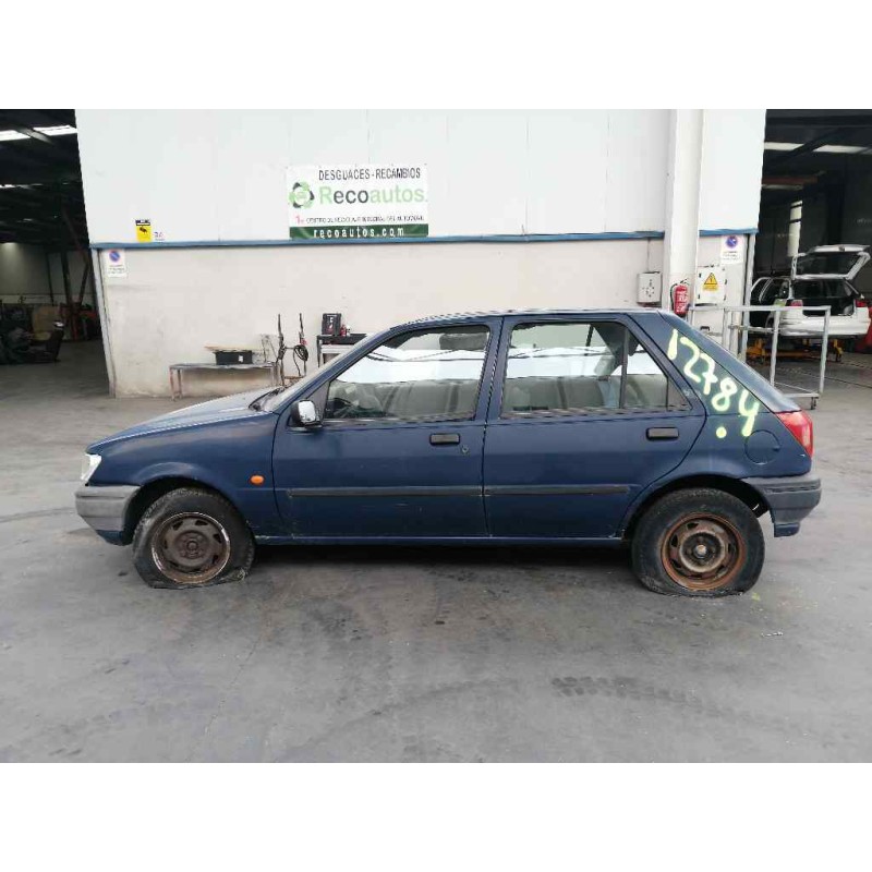 ford fiesta berlina del año 1996