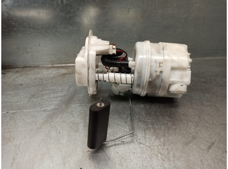 Recambio de aforador para dacia duster 1.5 dci diesel fap cat referencia OEM IAM 172024388R 09746909902 MARWAL