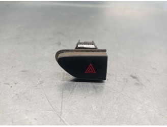 Replacement hazard warning switch for Dacia Duster 1.5 DCi Diesel FAP CAT OEM IAM reference 252907372R 10026629 