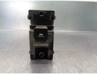 Recambio de mando elevalunas delantero derecho para hyundai ioniq referencia OEM IAM 93575G2060  