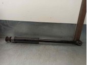 Recambio de amortiguador trasero derecho para renault arkana referencia OEM IAM 562100741R  