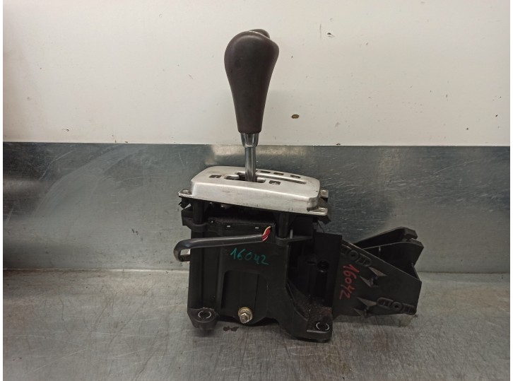 Recambio de palanca cambio para hyundai xg 3.0 xg referencia OEM IAM 4673039100  