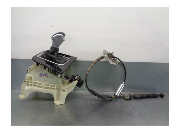 Recambio de palanca cambio para hyundai ioniq referencia OEM IAM 46701F2140 46700F2210 