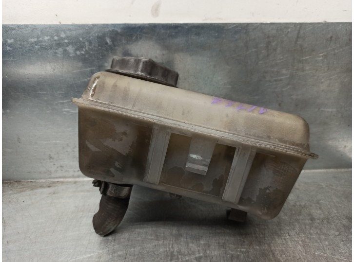 Replacement expansion tank for Volvo 740 Series Saloon/Estate 2.3 Turbo CAT OEM IAM reference 3547248 
