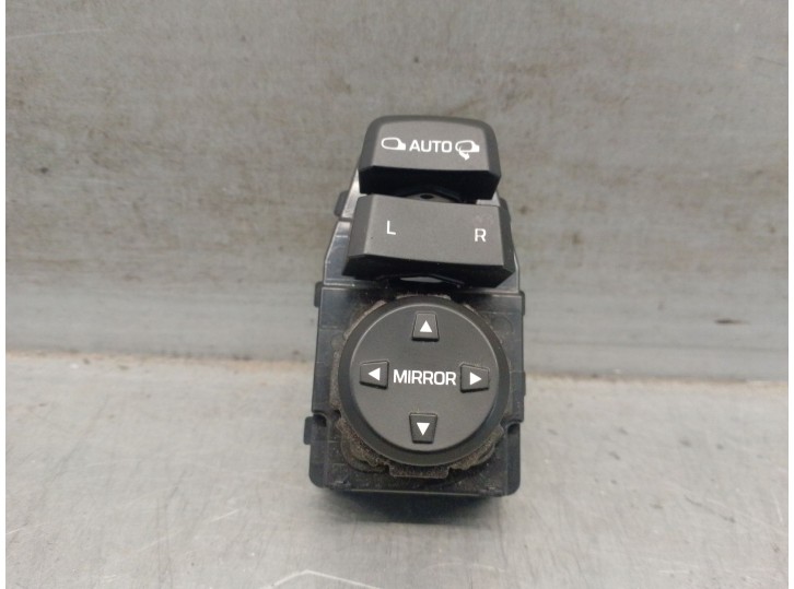 Recambio de mando retrovisor para hyundai ioniq (ae) 1.6 gdi hybrid referencia OEM IAM 93530G2000 
