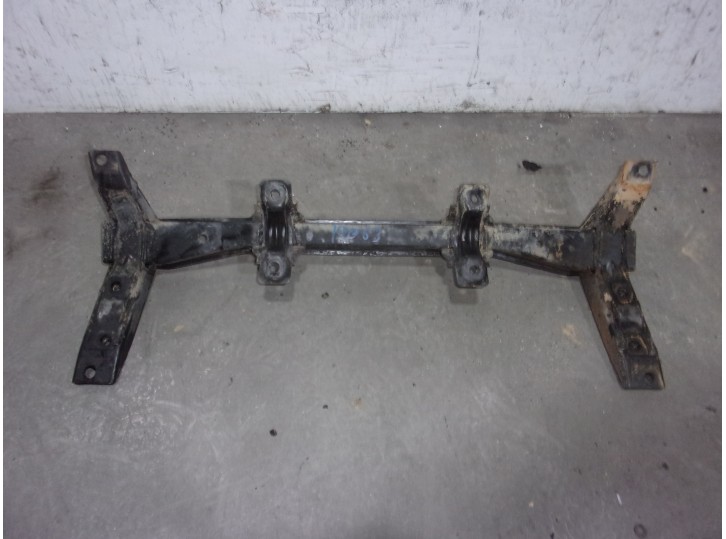 Replacement front subframe for Nissan Serena (C23M) 2.3 Diesel OEM IAM reference 544009C007 ENGINE CRADLE SUE BURRA30 FILLA14