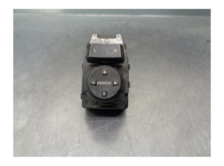 Recambio de mando retrovisor para hyundai ioniq referencia OEM IAM 93530G2010  