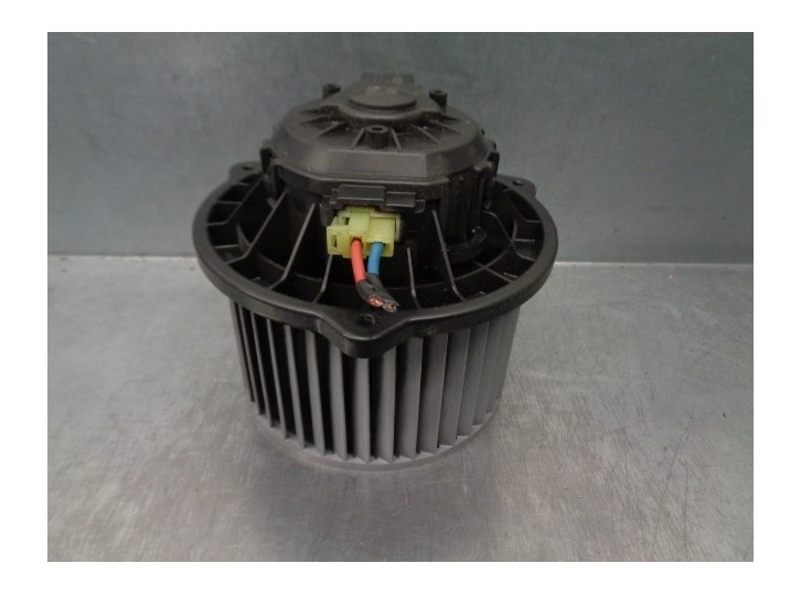 Recambio de motor calefaccion para hyundai ix20 1.4 crdi cat referencia OEM IAM 971131P000 F00S3B2407 BOSCH