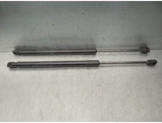 Replacement boot / tailgate shock absorbers for Hyundai ix20 1.4 CRDi CAT OEM IAM reference 817801K000 5 DOORS