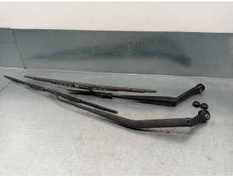 Recambio de brazo limpia delantero derecho para nissan serena (c23m) 2.3 diesel referencia OEM IAM 288869C003  