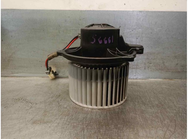 Recambio de motor calefaccion para hyundai i30 1.6 crdi cat referencia OEM IAM 971132L000  