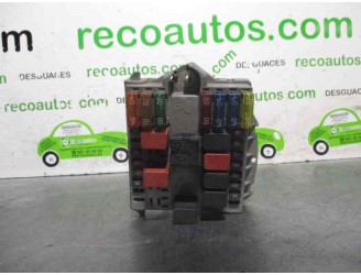 Recambio de caja reles / fusibles para fiat punto berlina (188) 1.2 cat referencia OEM IAM 46835581 