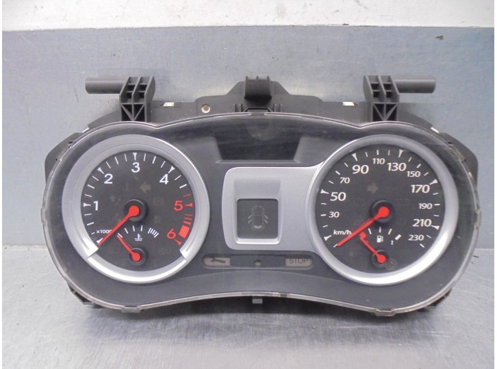 Recambio de cuadro instrumentos para renault clio iii 1.5 dci diesel referencia OEM IAM 8200821001  