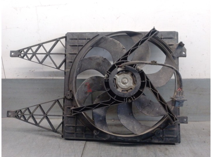 Recambio de electroventilador para volkswagen polo (9n1) 1.9 tdi referencia OEM IAM 6Q0121207L 6Q0121207N 