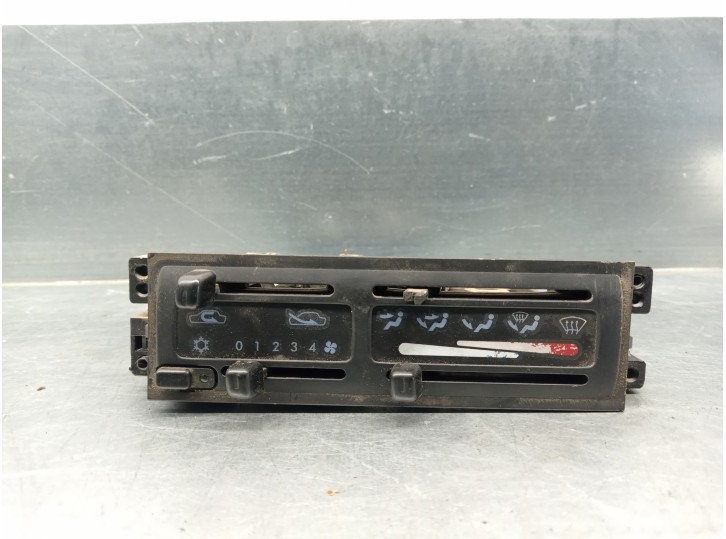 Replacement heating / air conditioning control unit for Nissan Serena (C23M) 2.3 diesel OEM IAM reference 275008C802 