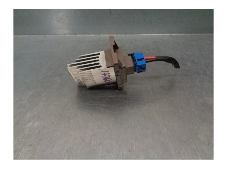 Recambio de resistencia calefaccion para hyundai ix20 1.4 crdi cat referencia OEM IAM 972351E000  